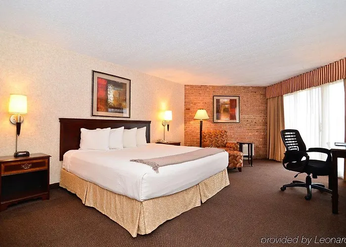 Clock Tower And Conference Center - Hotel Rockford