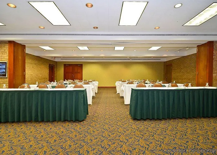 Clock Tower And Conference Center - Hotel Rockford