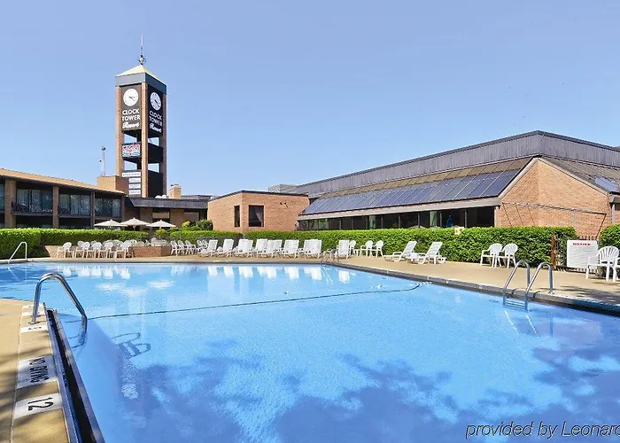Hotel Clock Tower And Conference Center - 3*
