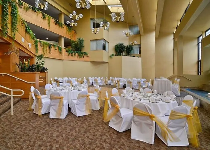 Hotel Clock Tower And Conference Center - 3*