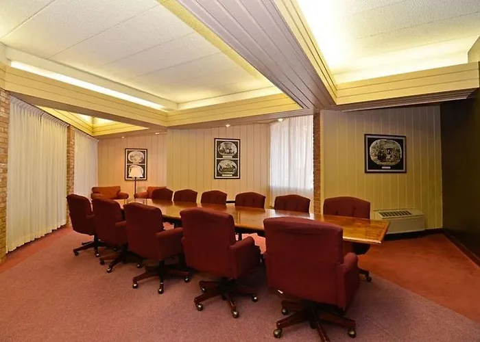 Hotel Clock Tower And Conference Center -