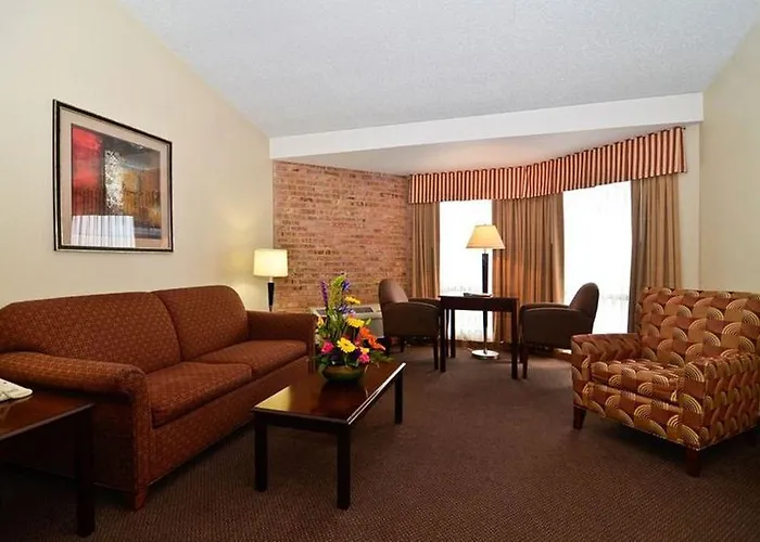 Hotel Clock Tower And Conference Center - Rockford
