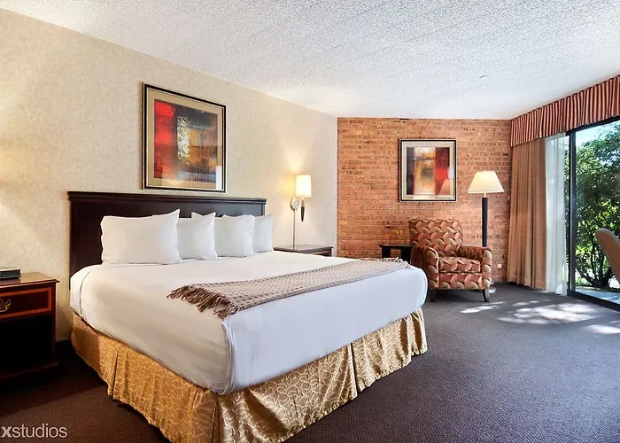 Clock Tower And Conference Center - Hotel 3*