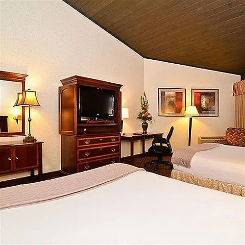 Clock Tower And Conference Center - 3* Rockford